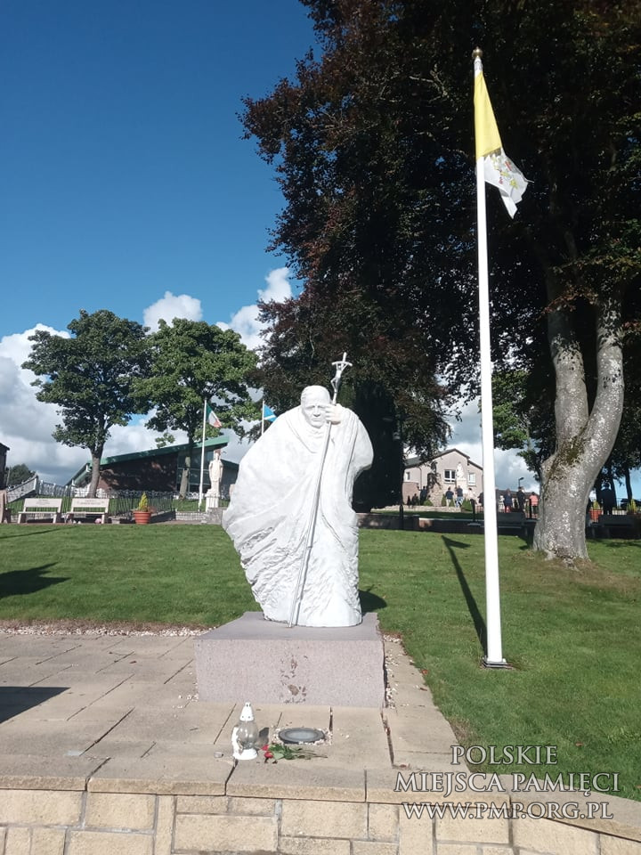 Carfin Grotto Szkocja Polskie Miejsca Pamięci